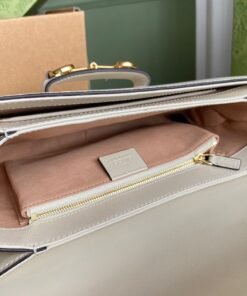 Alternative view of Horsebit 1955 Wei? 25 cm