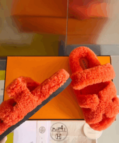 Alternative view of Chypre Lammfell-Sandale Orange