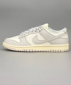 Alternative view of Dunk Low Light Bone