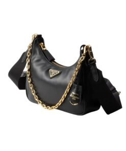 Alternative view of Re-Edition 2005 Ledertasche in Schwarz 18cm