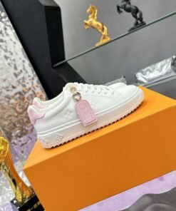 Alternative view of Time Out Rose/Wei?