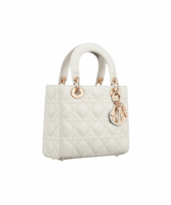 Alternative view of Lattekleurig lamsleer met Cannage-motief 20cm