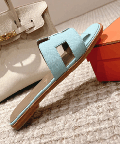 Alternative view of Oran Blau