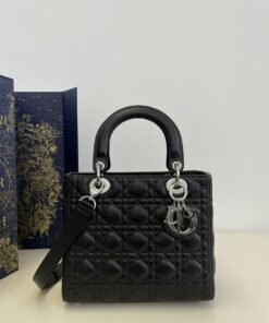 Alternative view of Lady Schwarz/Silbern 24 cm