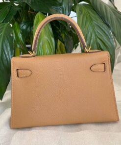 Alternative view of Kelly 20 Epsom Hellkaffee