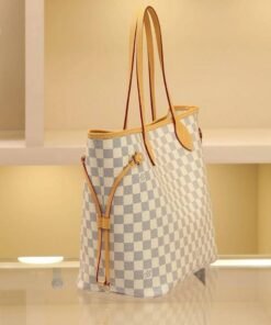 Alternative view of Neverfull GM Weiss 39 cm