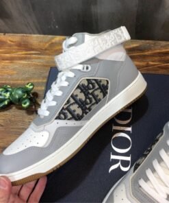 Alternative view of B27 Wei?/Grau