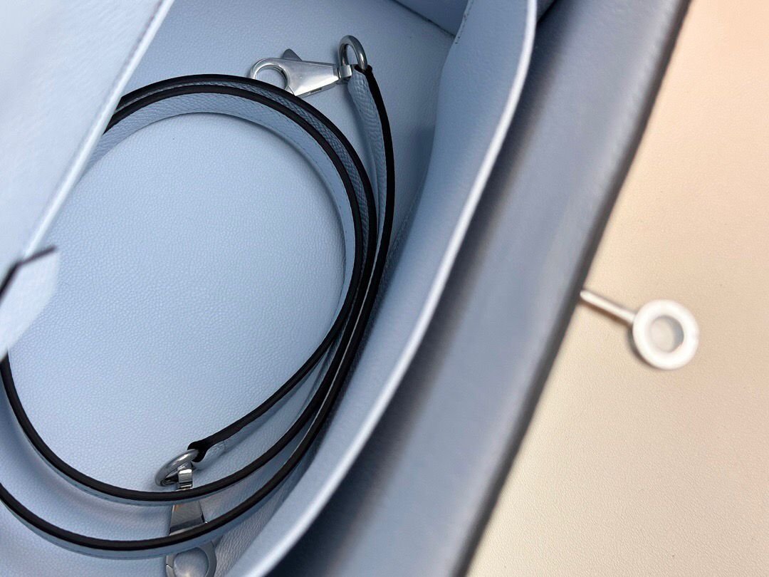 Kelly Epsom 25 Hellblau – Bild 7