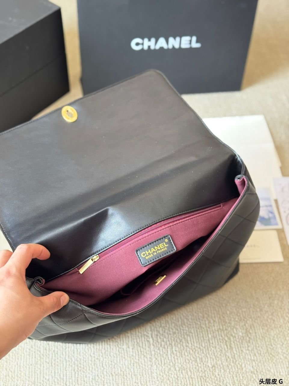 Maxi Flap Schwarz/Gold 26 cm – Bild 8