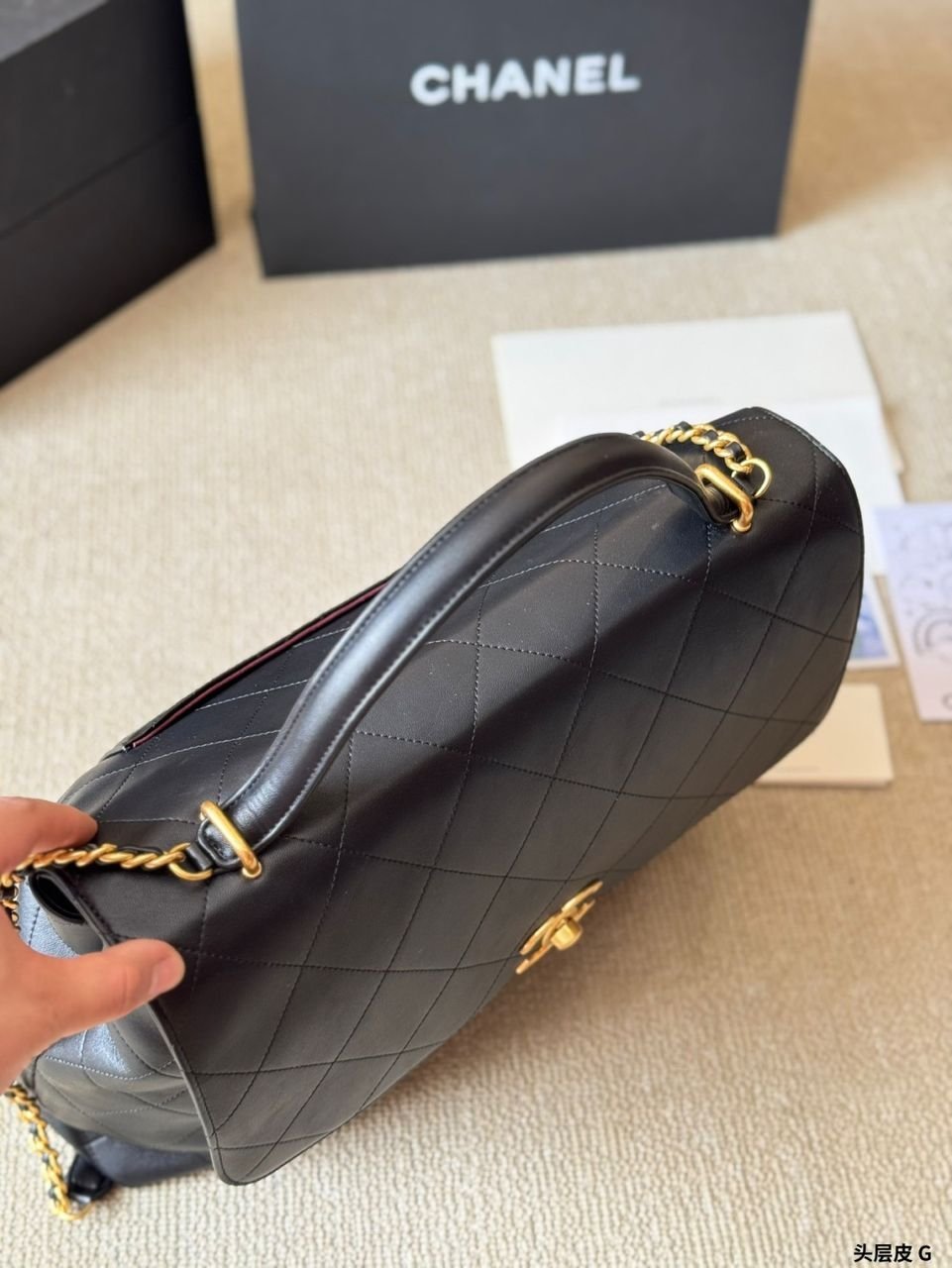 Maxi Flap Schwarz/Gold 26 cm – Bild 4