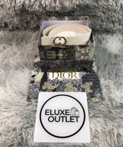 Alternative view of 30 Montaigne Wei? 2,5 cm