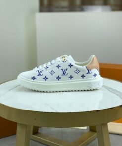 Alternative view of Time Out Blue/Wei?